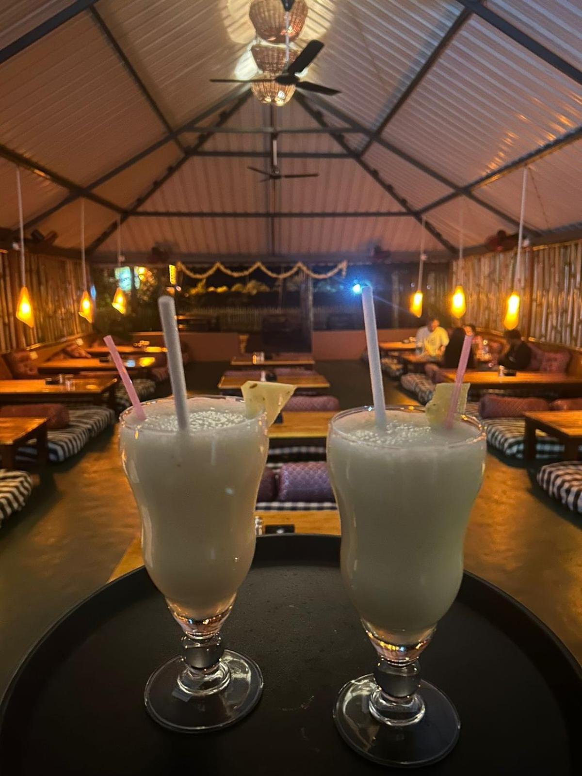Hampi Village Resort & Tutti Cafe Luaran gambar