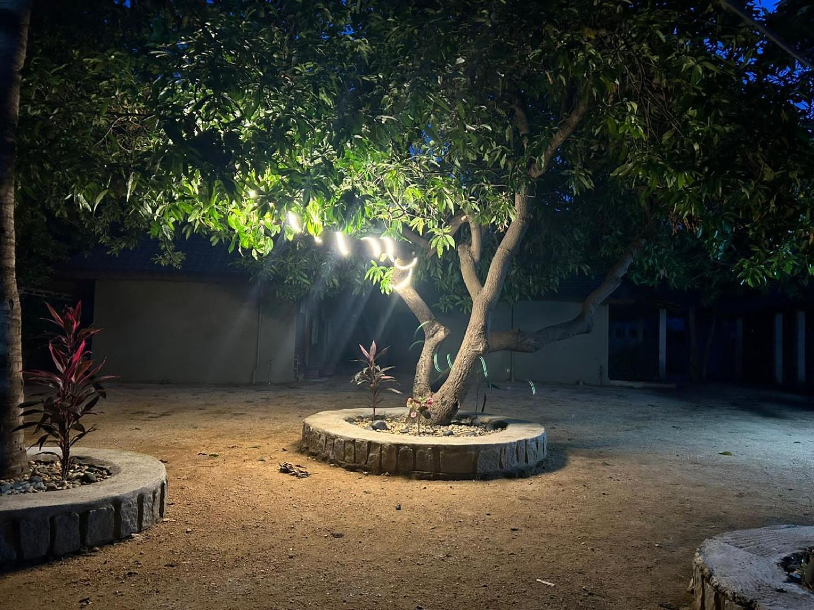 Hampi Village Resort & Tutti Cafe Luaran gambar